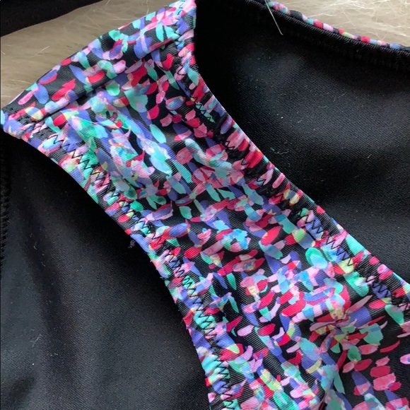 Reverseable bikini set color pixeled and black - Picture 7 of 16